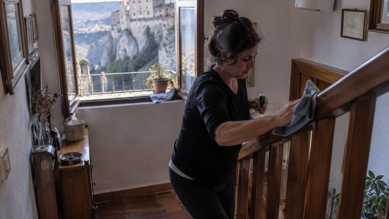 Empleada de hogar en Cuenca: la parte alta y la parte baja no se pagan igual