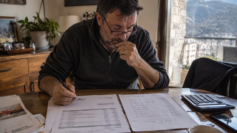 Lo que nadie te explica sobre contratar empresa de limpieza o profesional autónomo en Andorra
